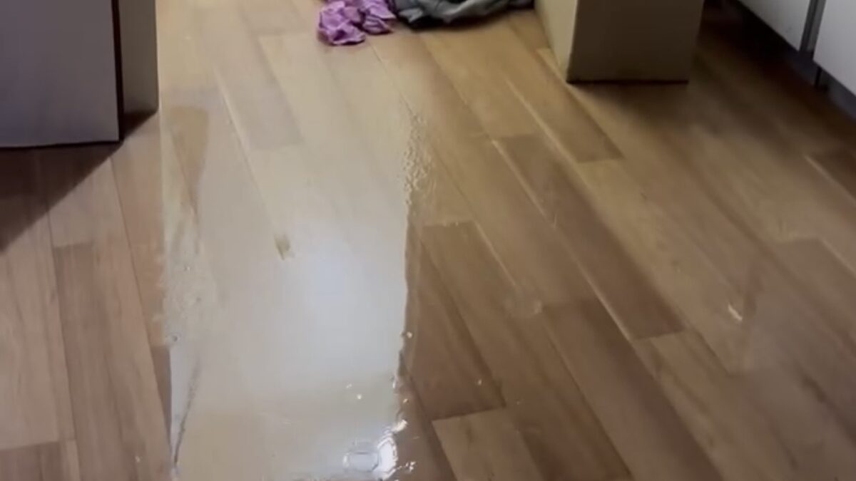 「室内に雨が降る―現場で起きた水漏れトラブルと“対応”の現実」