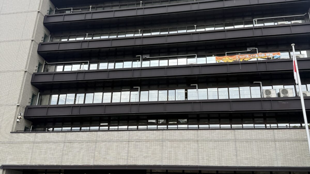 「管理の効率化が、現場を崩壊させるとき」