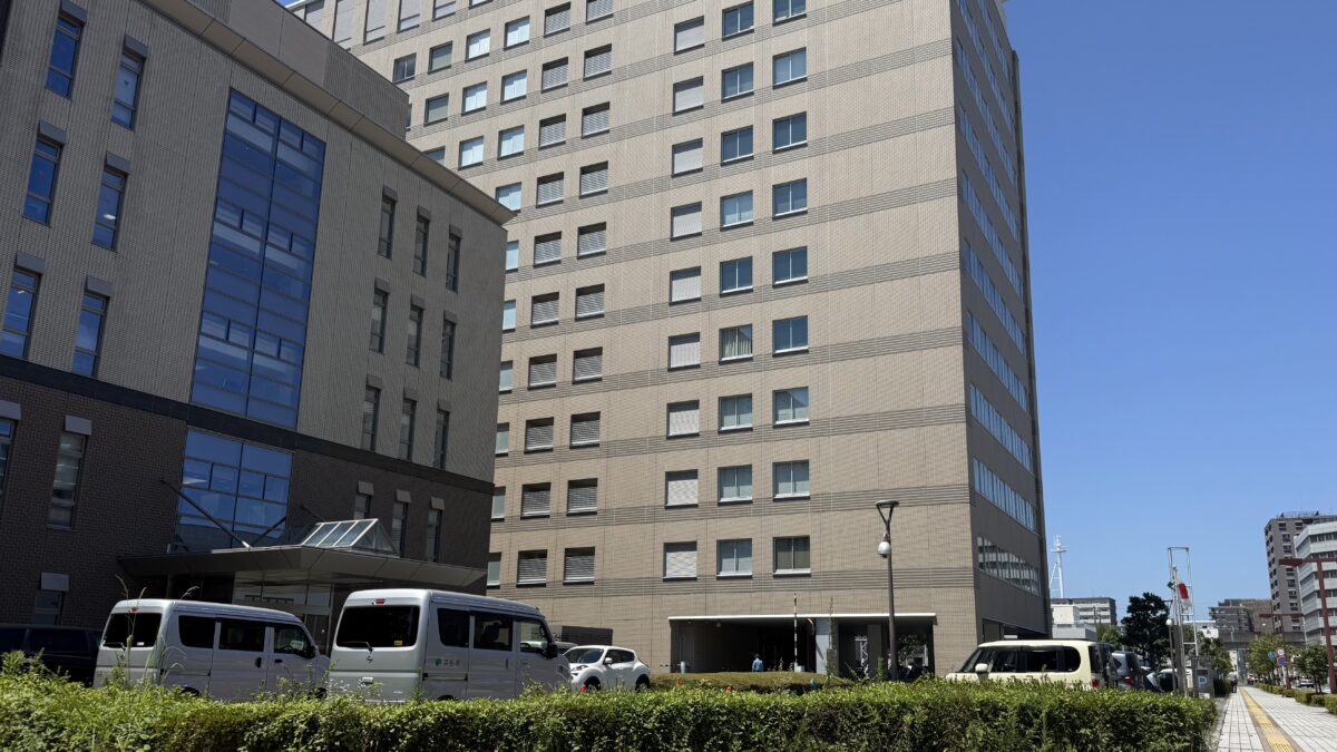 特定技能2号の在留カードの記載ミスを確認。ミスを防ぐのは「人」ではなく「仕組み」です。